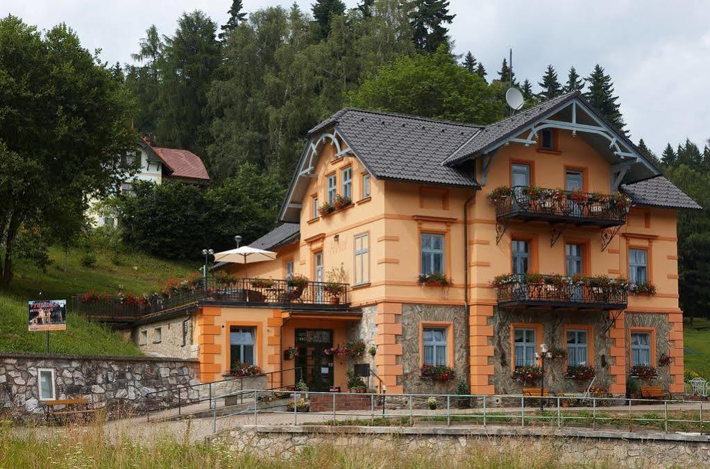 Residence Vyhlidka ヤンスケー・ラーズニェ エクステリア 写真